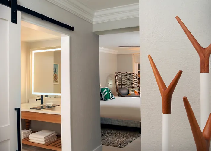 Pelican Grand Beach Resort, A Noble House Resort